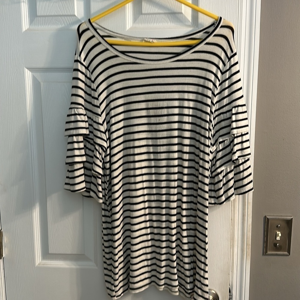 3 shirt bundle - Picture 2 of 4